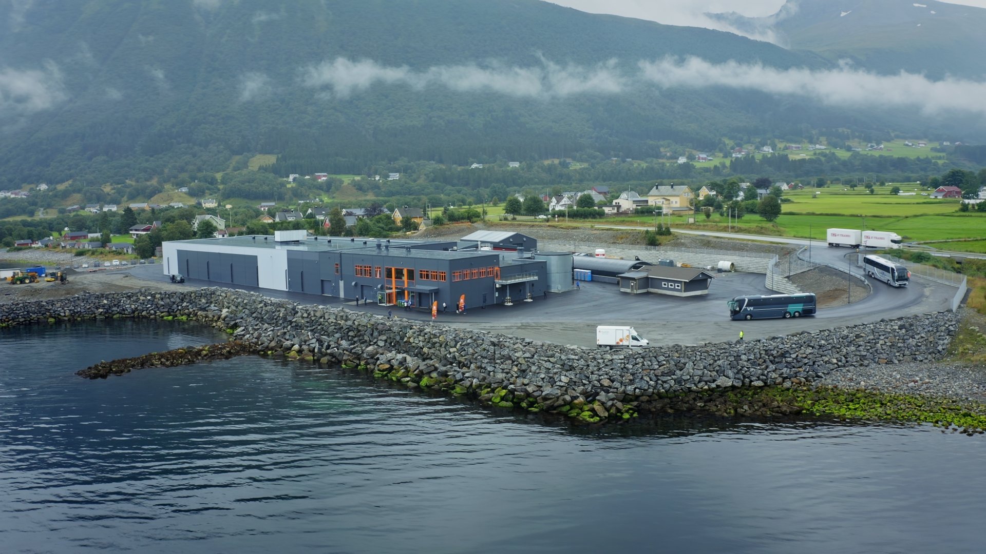 AquaGen commissions its Profunda salmon egg facillity in Norway